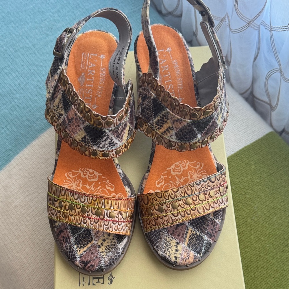 L'Artiste Elegant Cream Heels